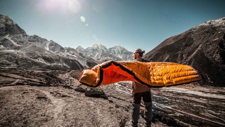 How-to-Choose-The-Best-All-Weather-Sleeping-Bag-on-selfgrowth