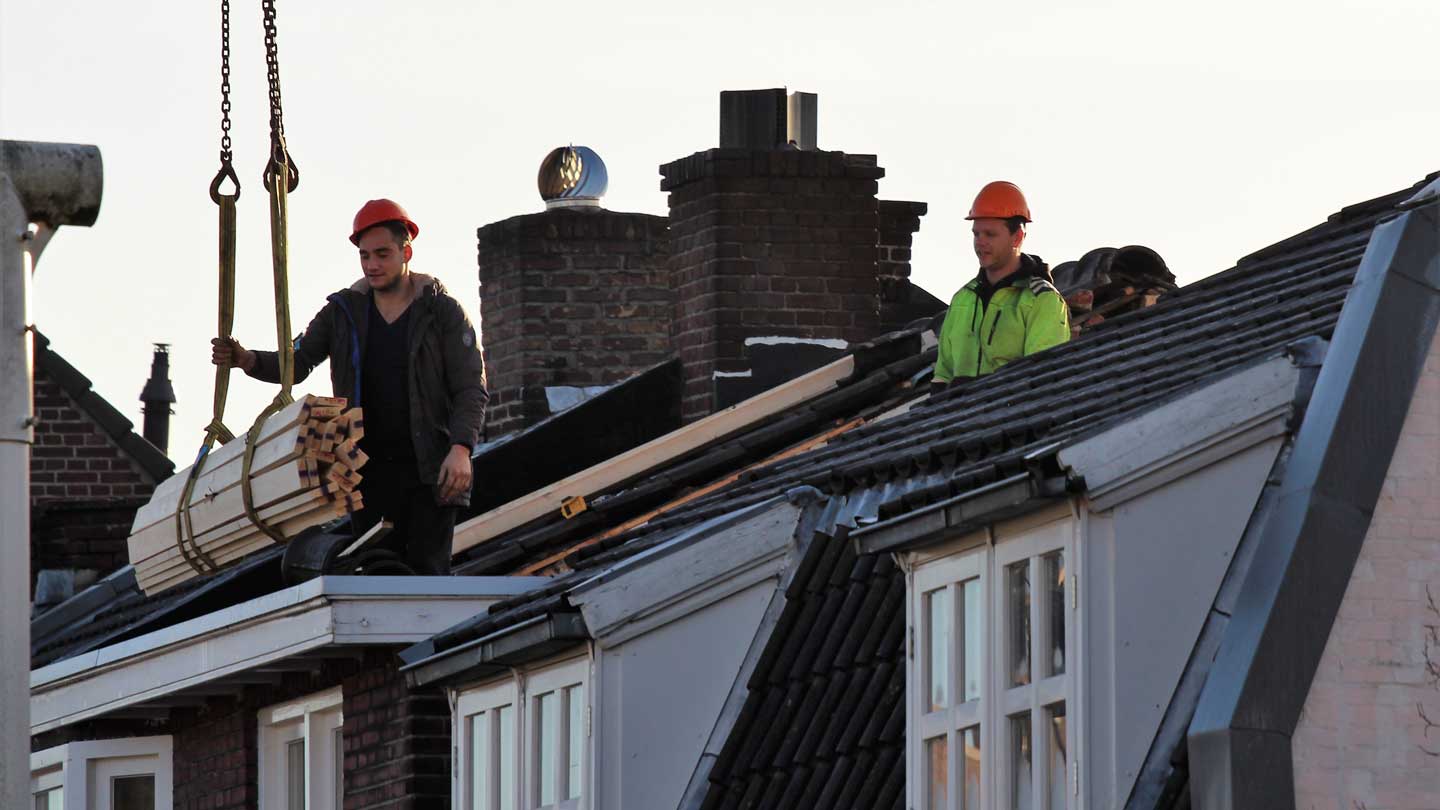 Ensuring-Safety-and-Longevity-With-Roof-Inspection-Checklist-on-selfgrowth